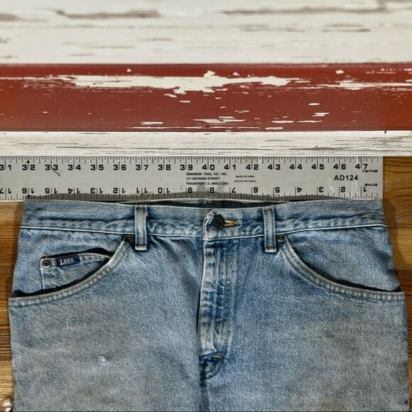 32w Vintage 90s Trashed Lee Cutoffs - Picture 5 of 9